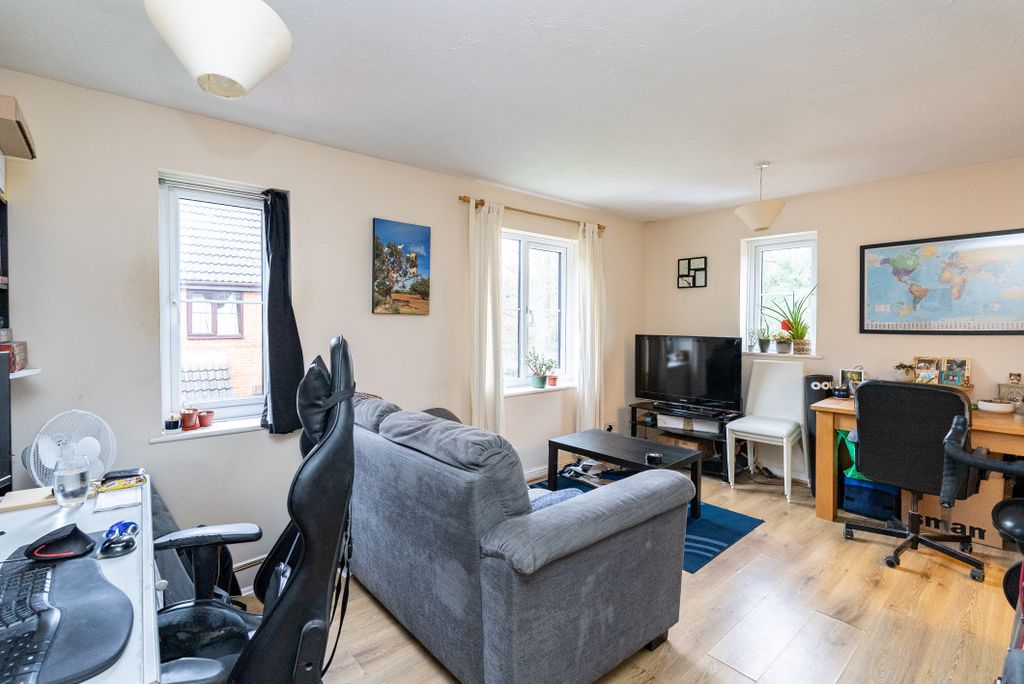 Property photo 3 of 6 Dsc08198