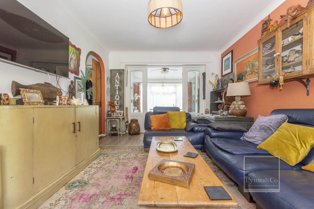 Property photo 3 of 15