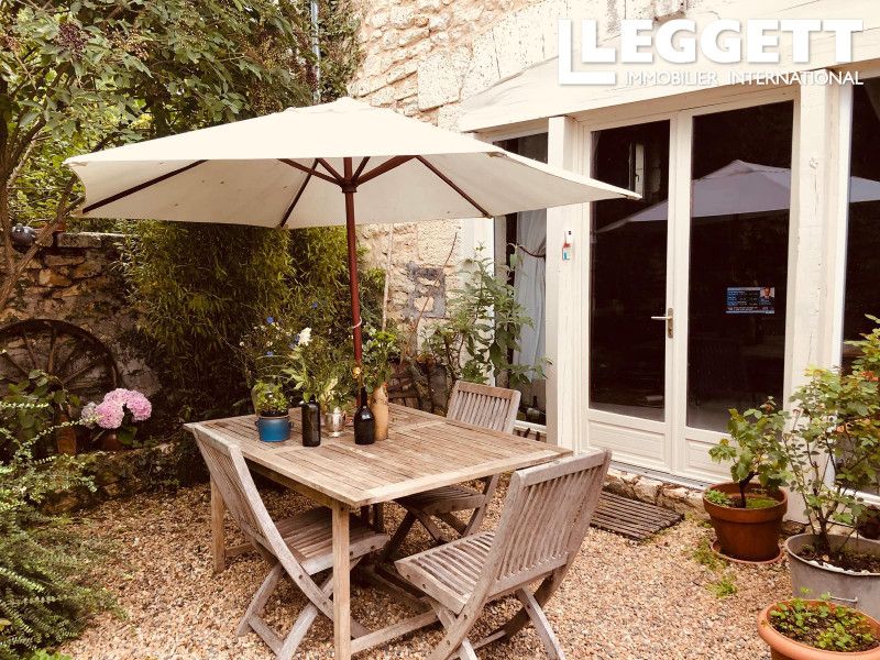 Property photo 1 of 10