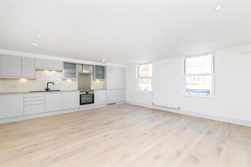 Property photo 1 of 11 Helliwell&amp;Co