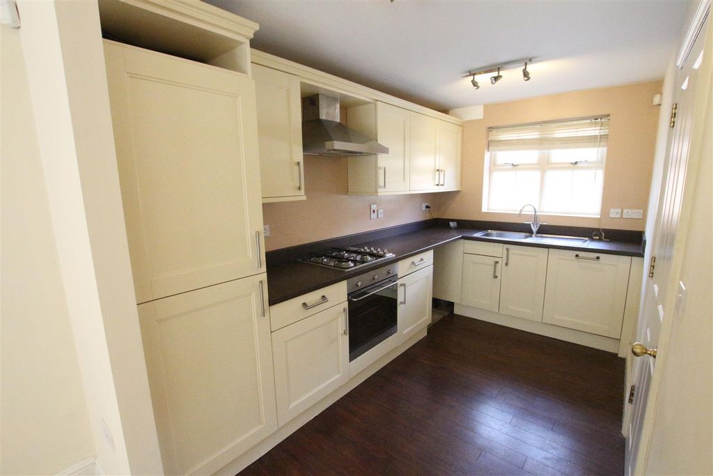 Property photo 3 of 10 Img_8908.Jpg