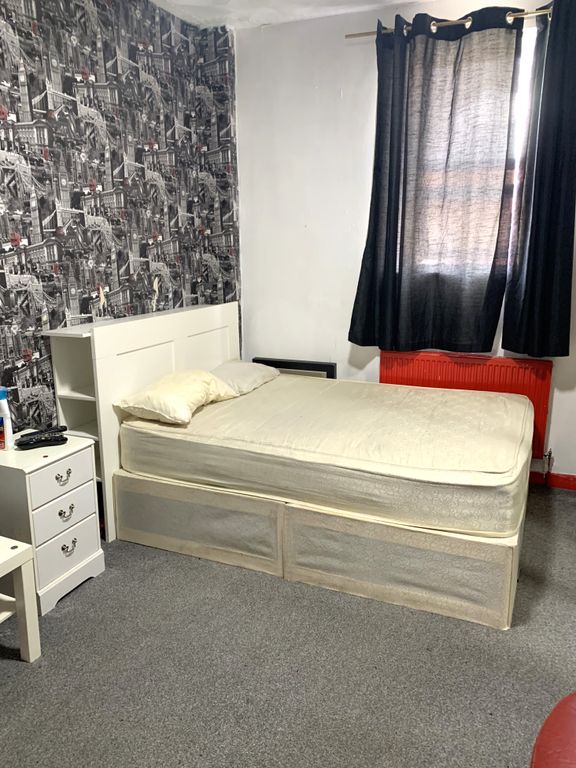 Property photo 1 of 4