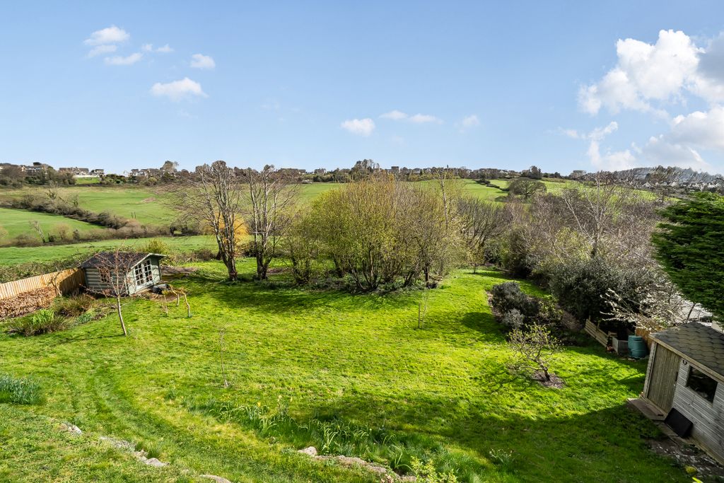 Property photo 3 of 31