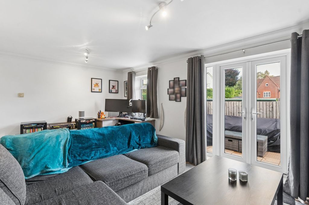 Property photo 2 of 17