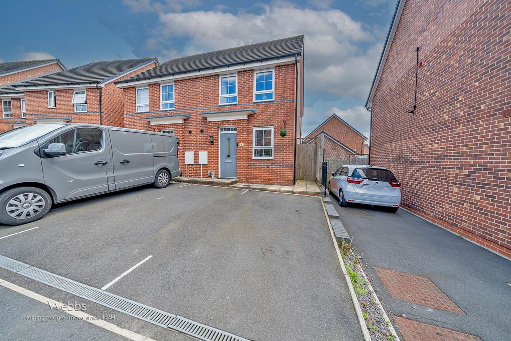 Property photo 1 of 21 Â© Webbs Estate Agents Â© (279 Of 313).Jpg