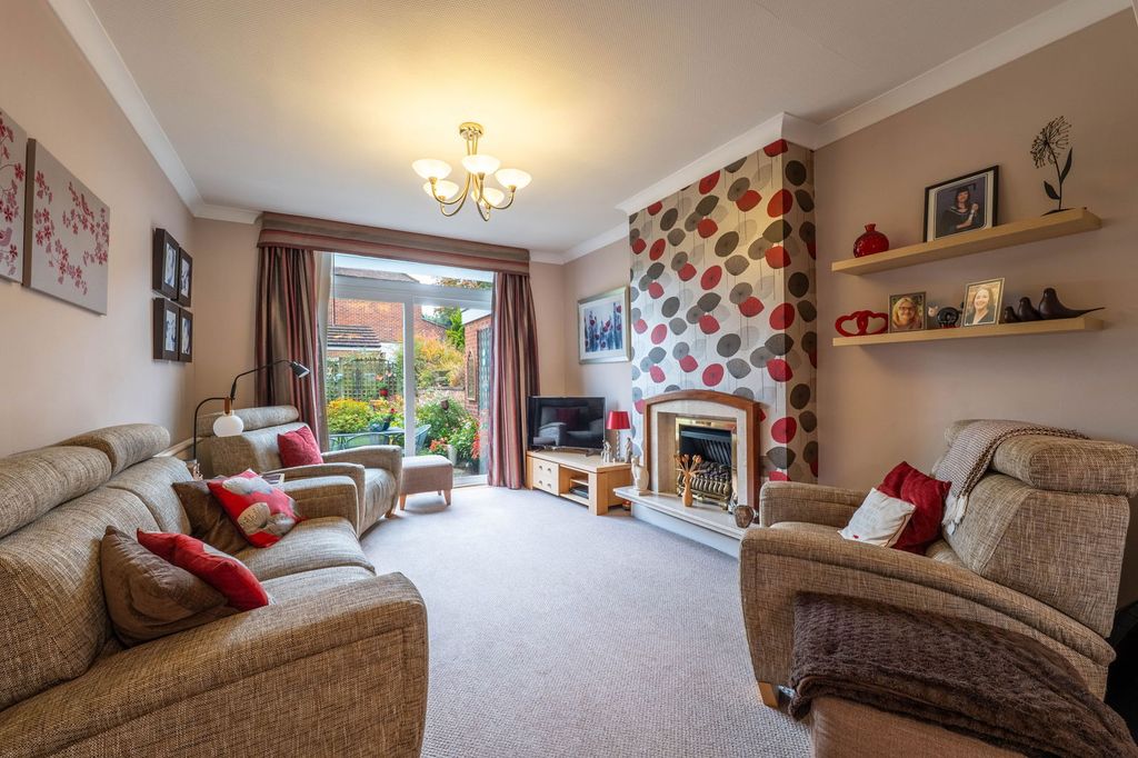 Property photo 3 of 31