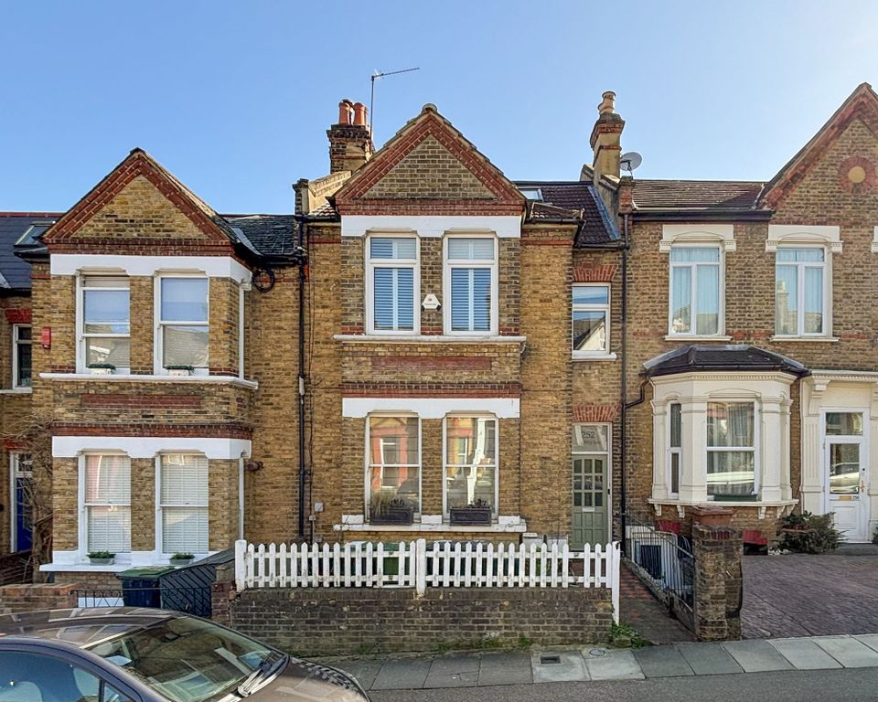 Property photo 2 of 17