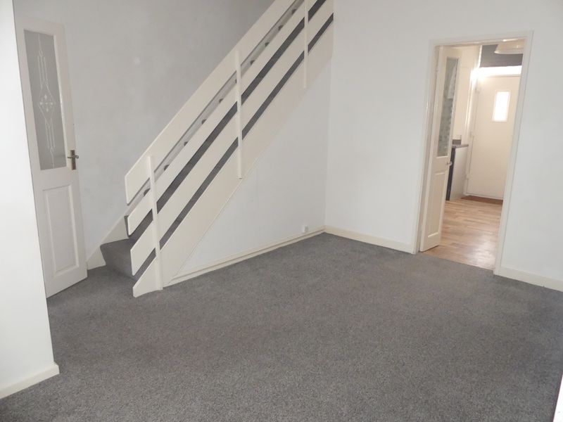 Property photo 2 of 8 Photo 1