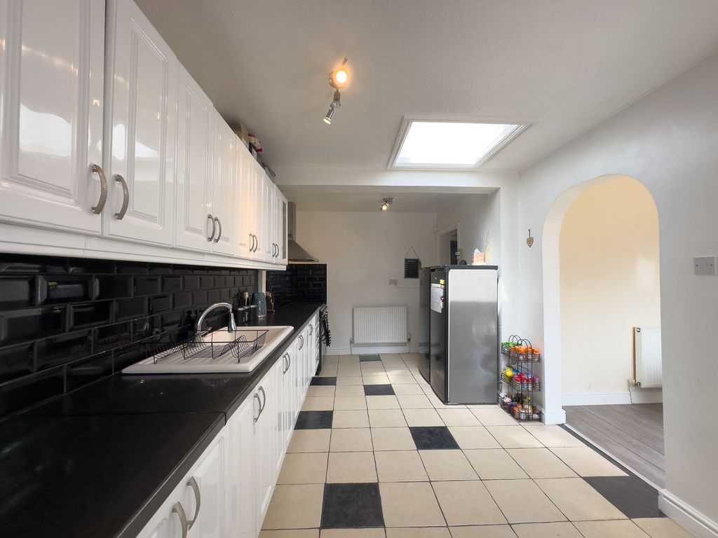 Property photo 3 of 21