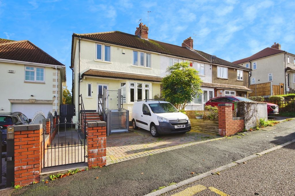 Property photo 1 of 18 Photo