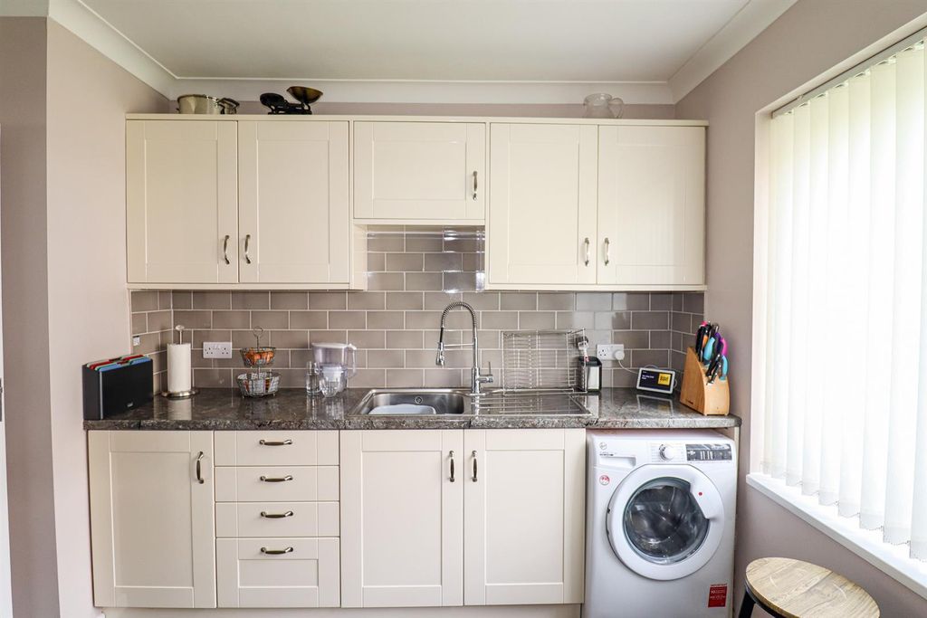 Additional image 6 of 2 bed flat for saleNormandale, Bexhill-On-Sea TN39