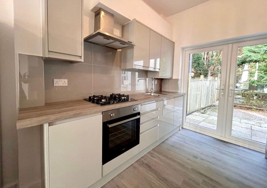 Property photo 2 of 12 View