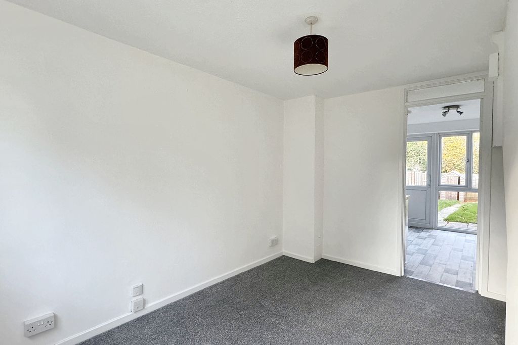 Property photo 3 of 12 Img_5360