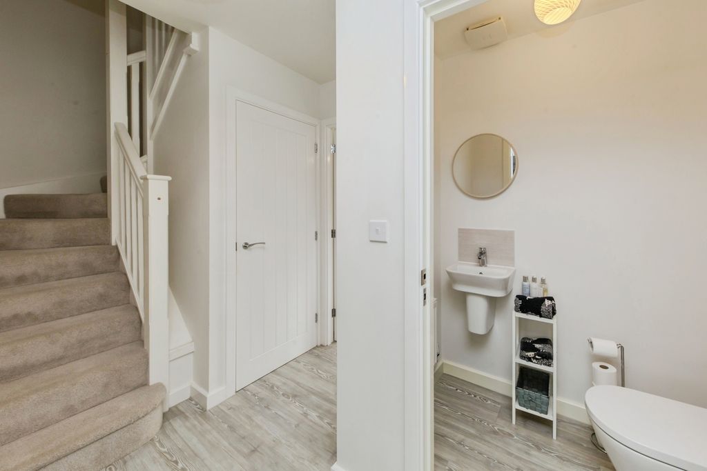 Property photo 2 of 16 Pbox-Img.Jpg