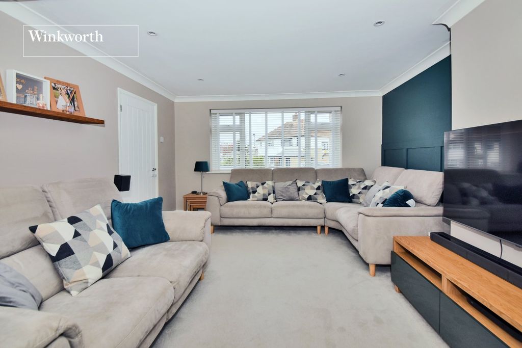 Property photo 3 of 16 Picture No. 05