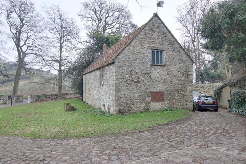 Property photo 1 of 12 Photo 1