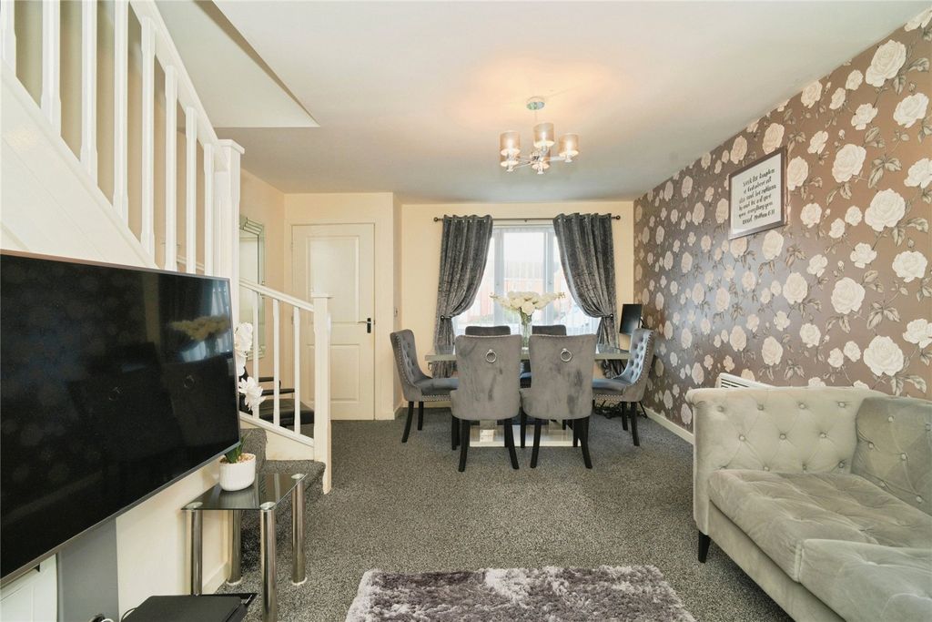 Property photo 2 of 17 Picture No. 23