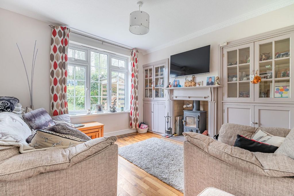 Property photo 2 of 25 Sitting Room