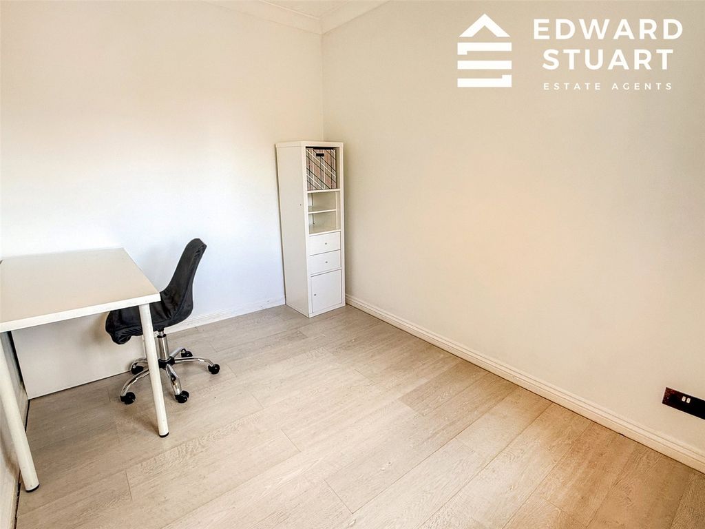 Property photo 3 of 11 Picture No. 02