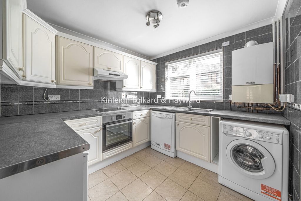 Property photo 2 of 15 225343Eb-8Fbf-47A2-B
