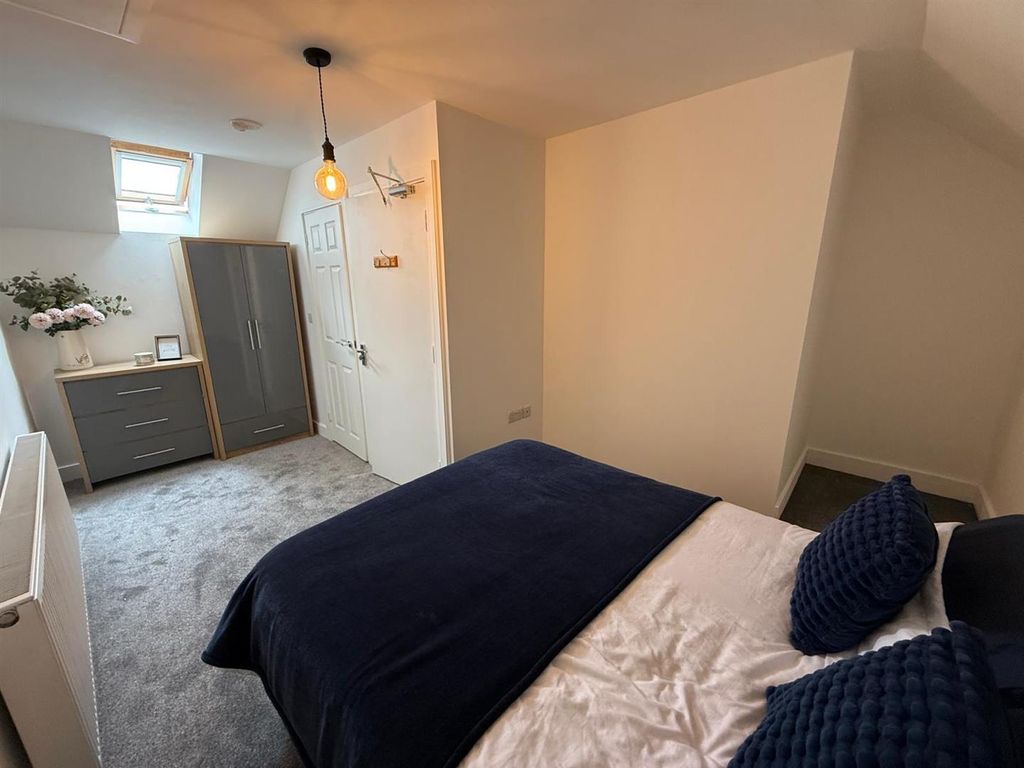 Property photo 2 of 5 68A Moor1.Jpeg