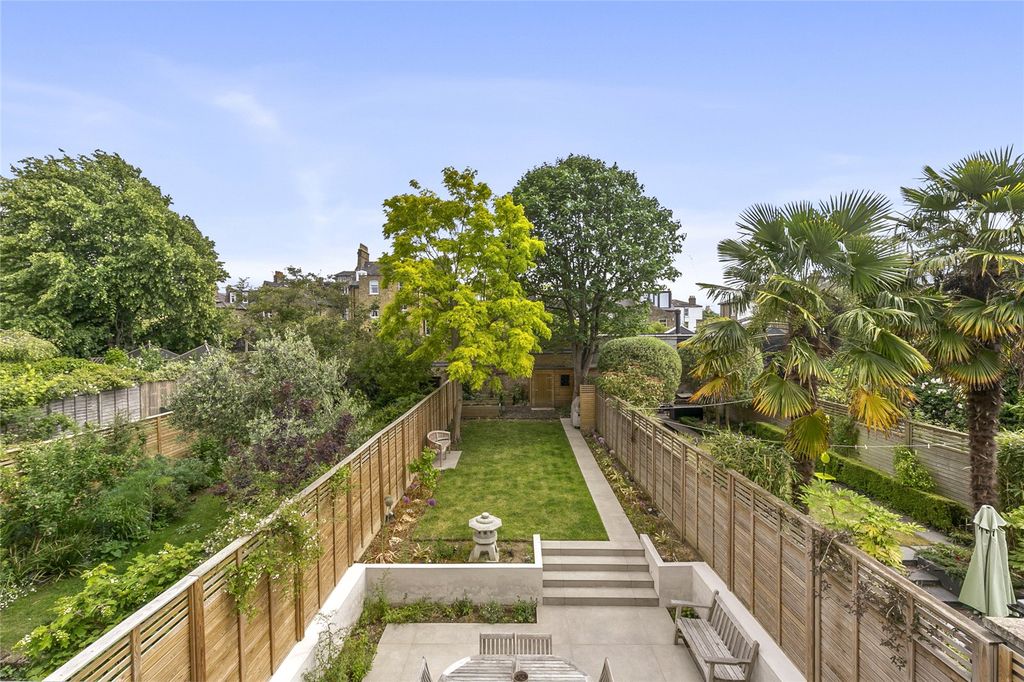 Property photo 2 of 12 Picture No. 82