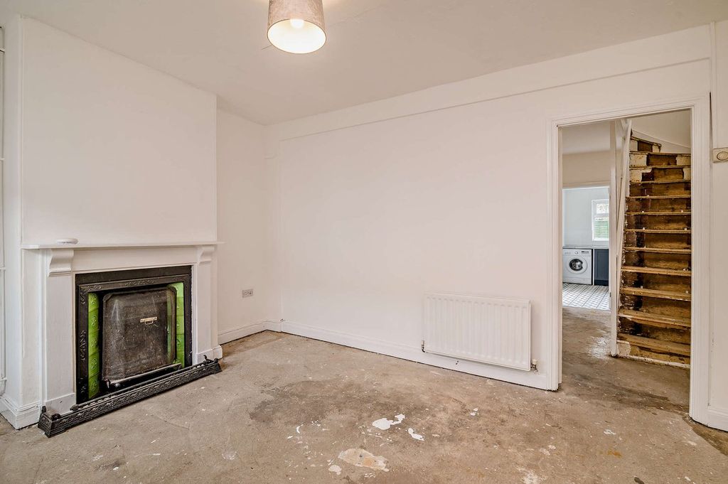 Property photo 3 of 24