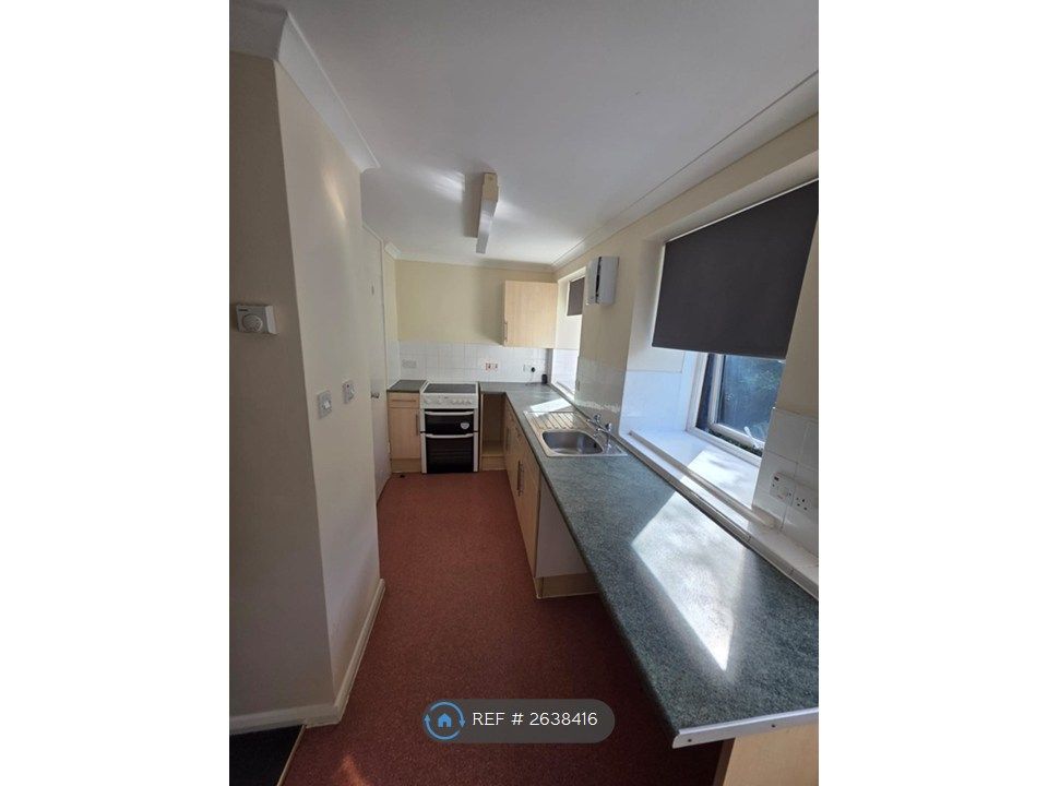 Property photo 1 of 6 Kitchen