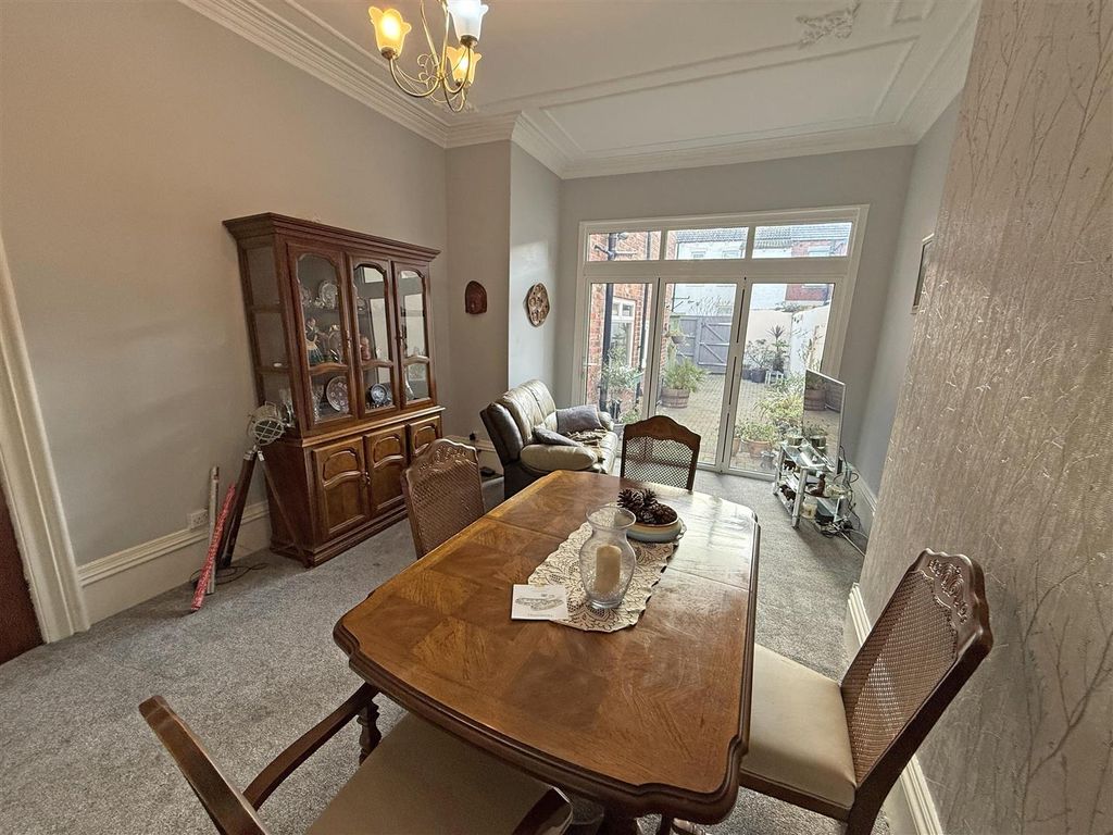 Property photo 3 of 14 Dining Room.Jpg