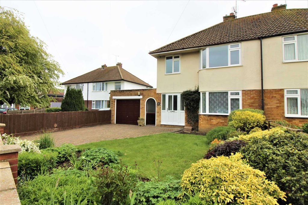 Property photo 1 of 17