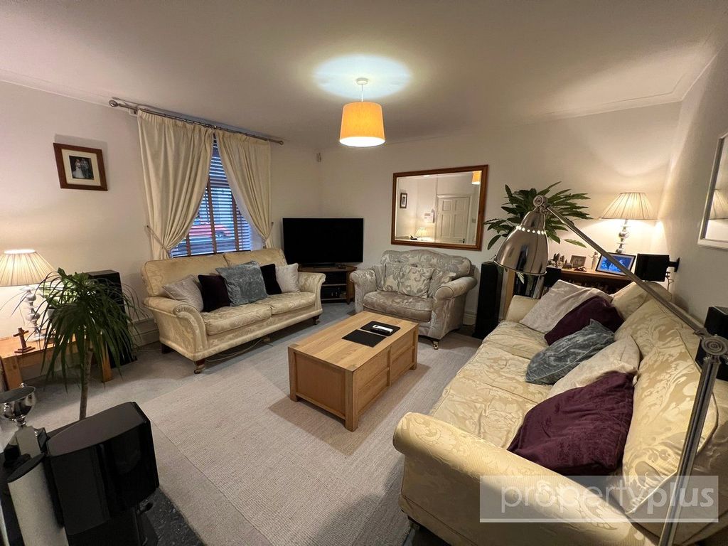 Property photo 1 of 17 Picture No. 03