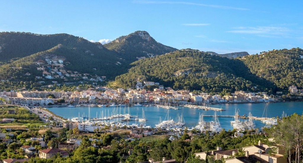 Property photo 2 of 12 View Of Puerto Andratx