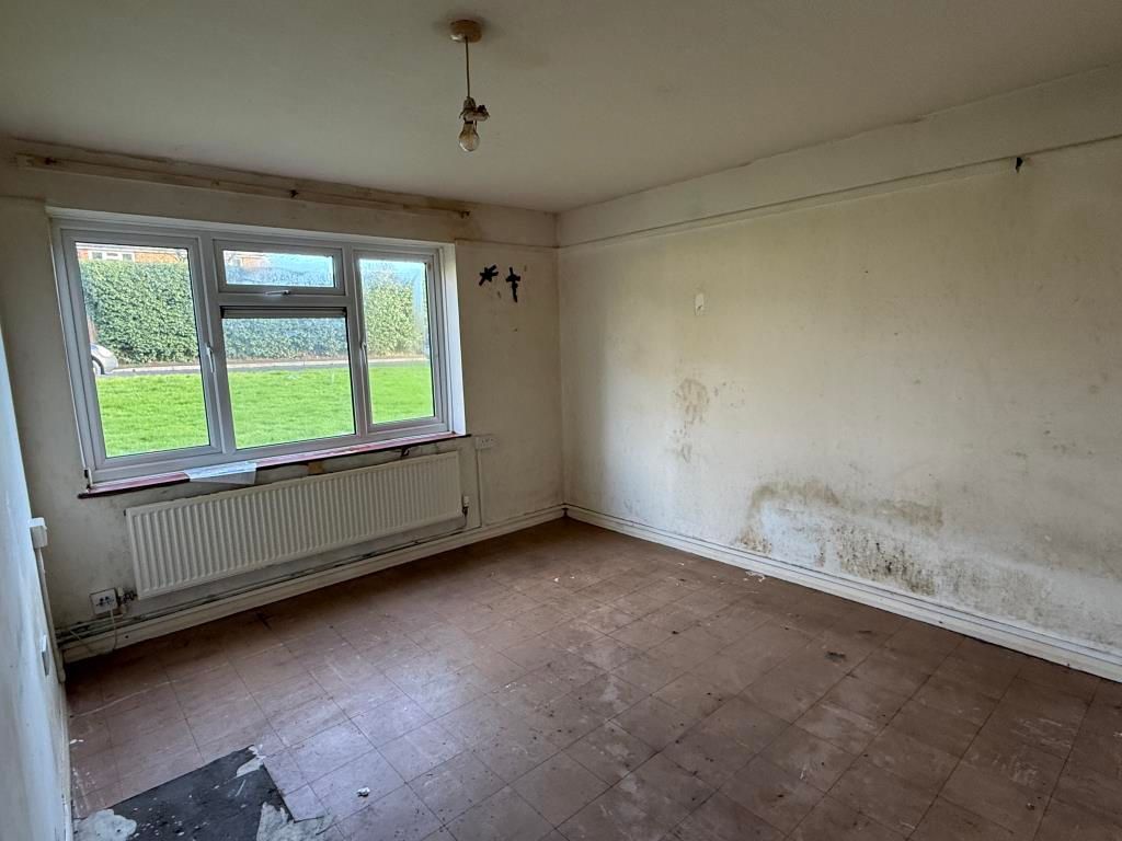 Property photo 2 of 6 Living Room In Flat In Need Of Improvement