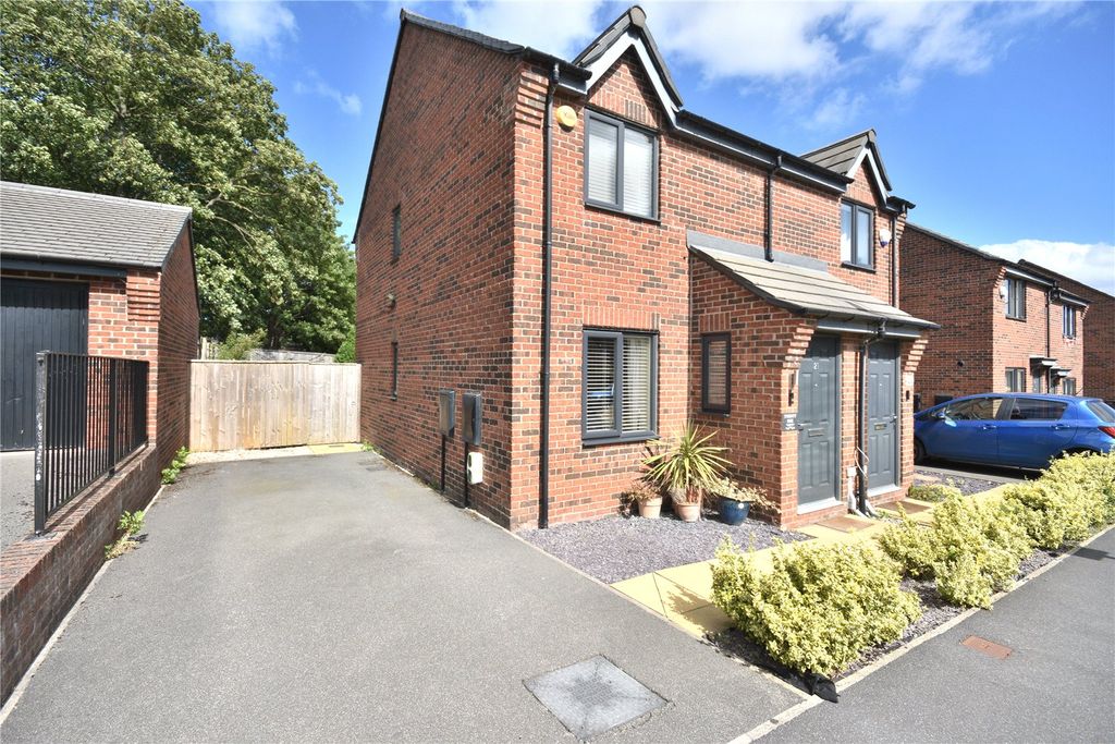 Property photo 1 of 15 Picture No. 16