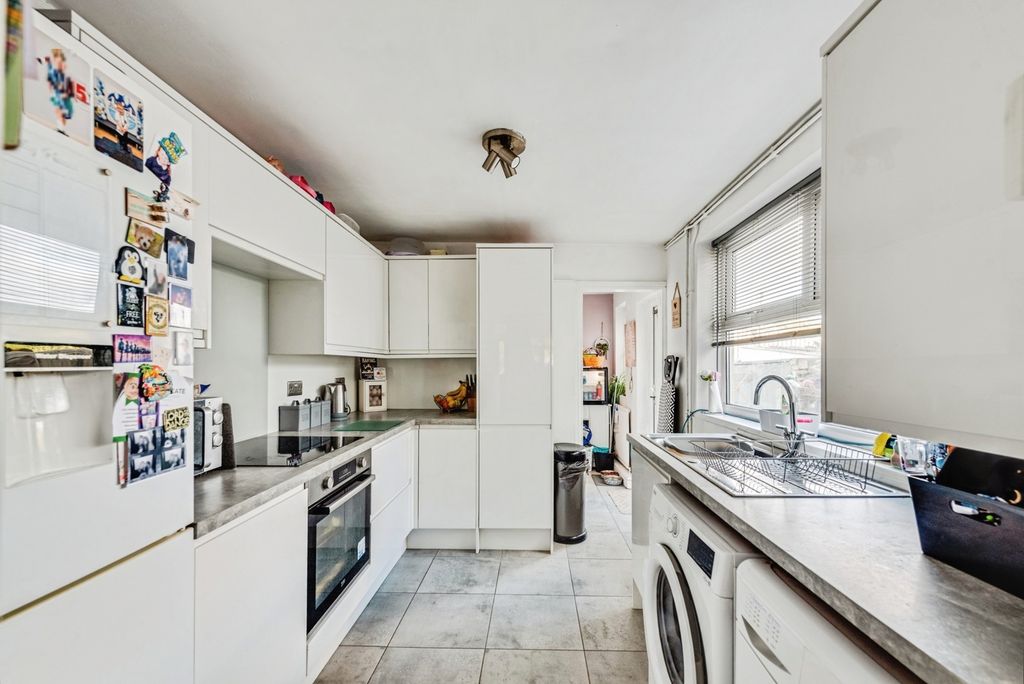 Property photo 2 of 16 Pbox-Img.Jpg