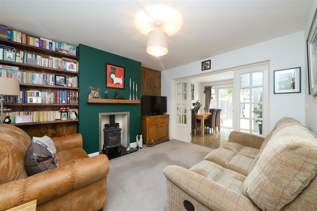 Property photo 2 of 18