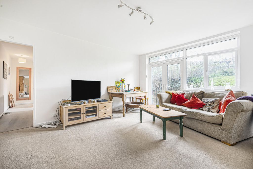 Property photo 3 of 9 Living Room