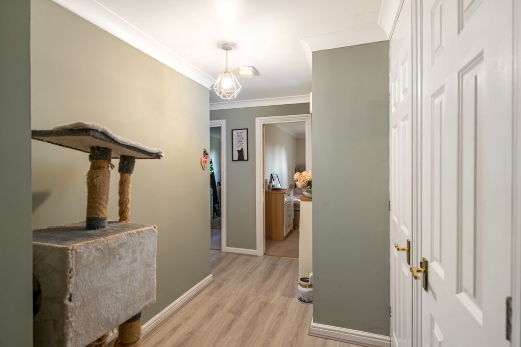 Property photo 3 of 13 Hallway