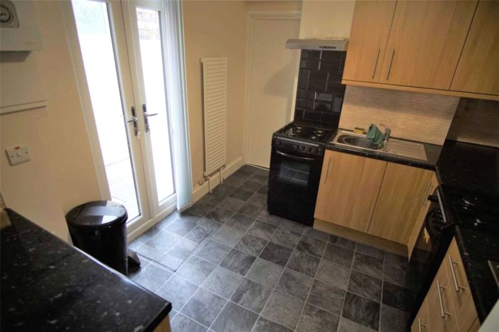 Property photo 3 of 16 Picture No. 18