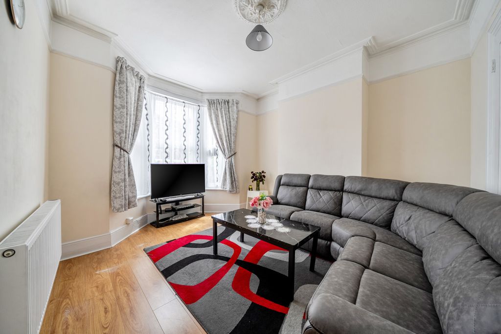 Property photo 2 of 15 1467794-12-6A22c9...