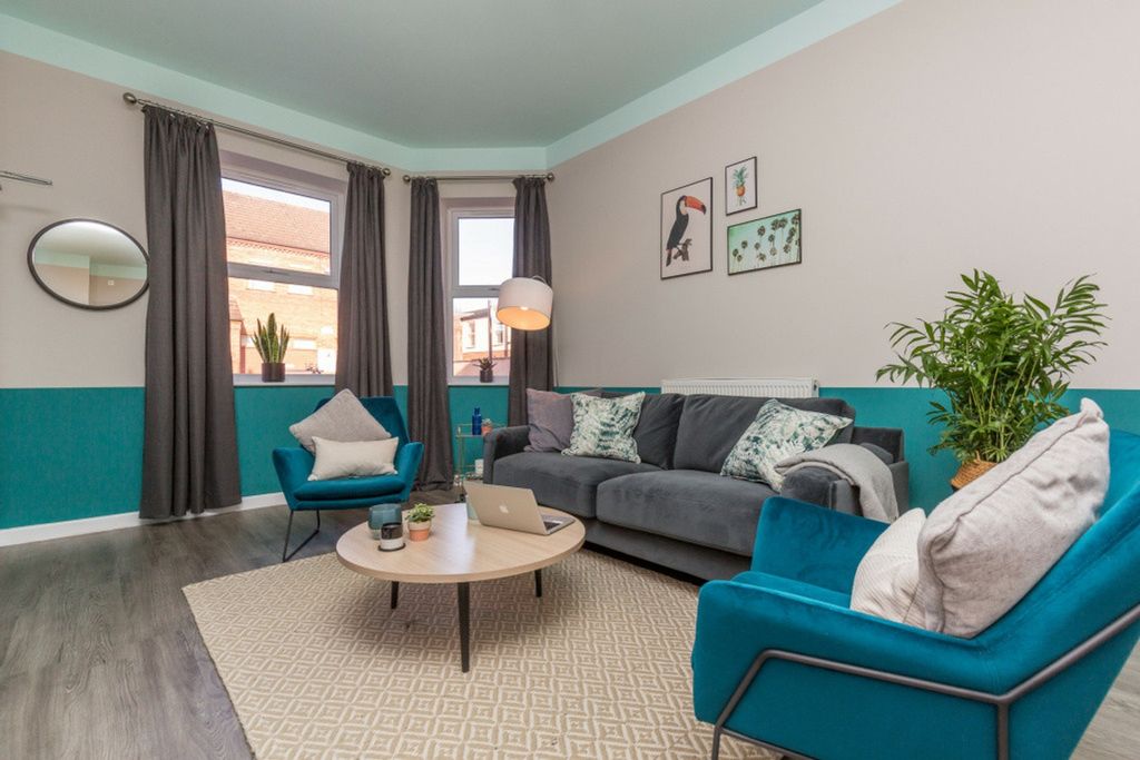 Property photo 3 of 16 A Spacious And Stylish Modern Living Room, Perfect...