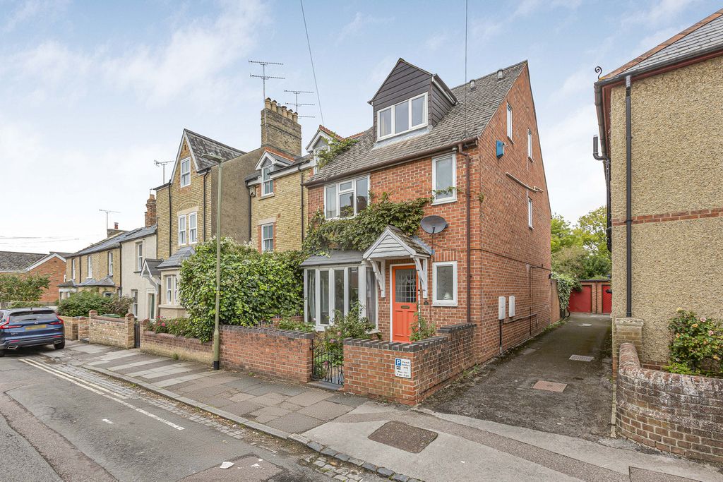 Property photo 1 of 26