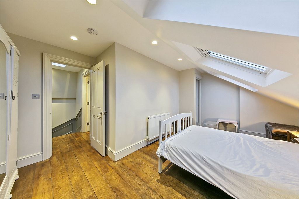 Additional image 35 of 6 bed semi-detached house for saleUxbridge Road, Hampton TW12