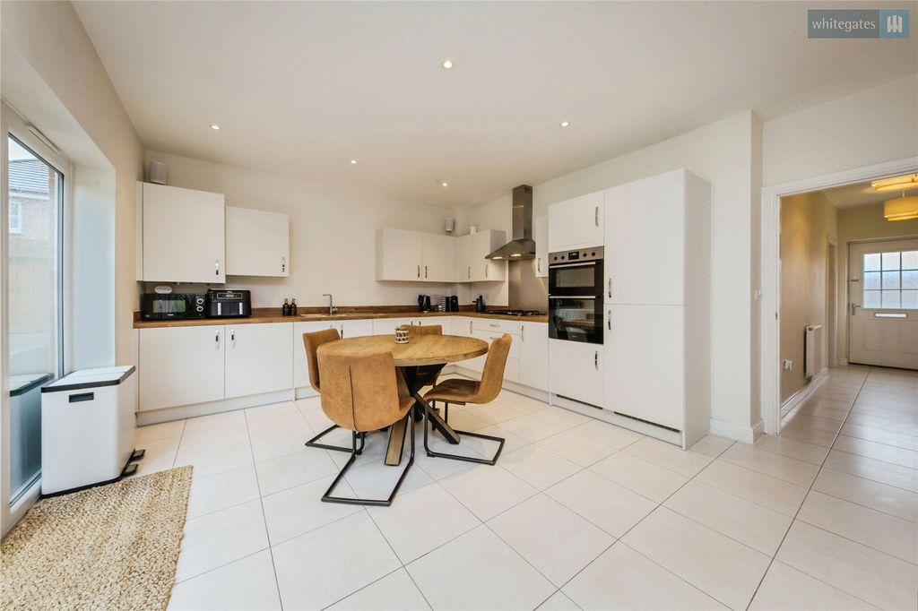 Property photo 3 of 20 Picture No. 09