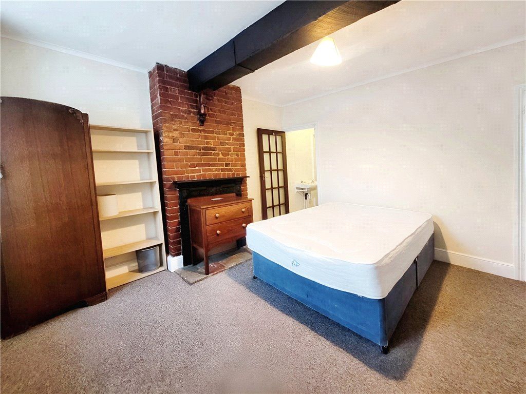 Property photo 2 of 8 Bedroom