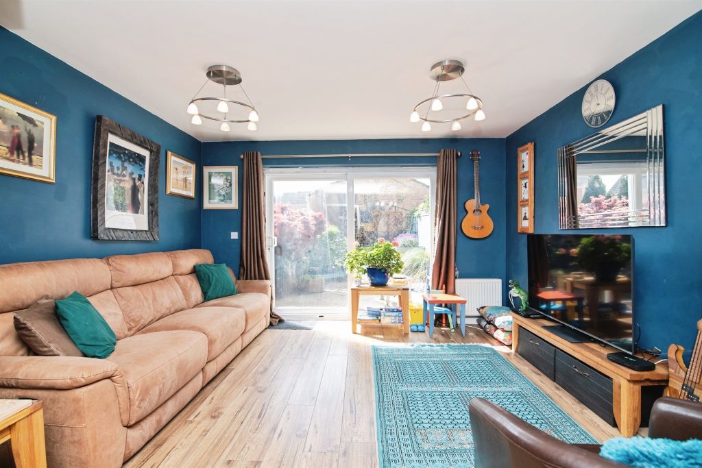 Property photo 2 of 17