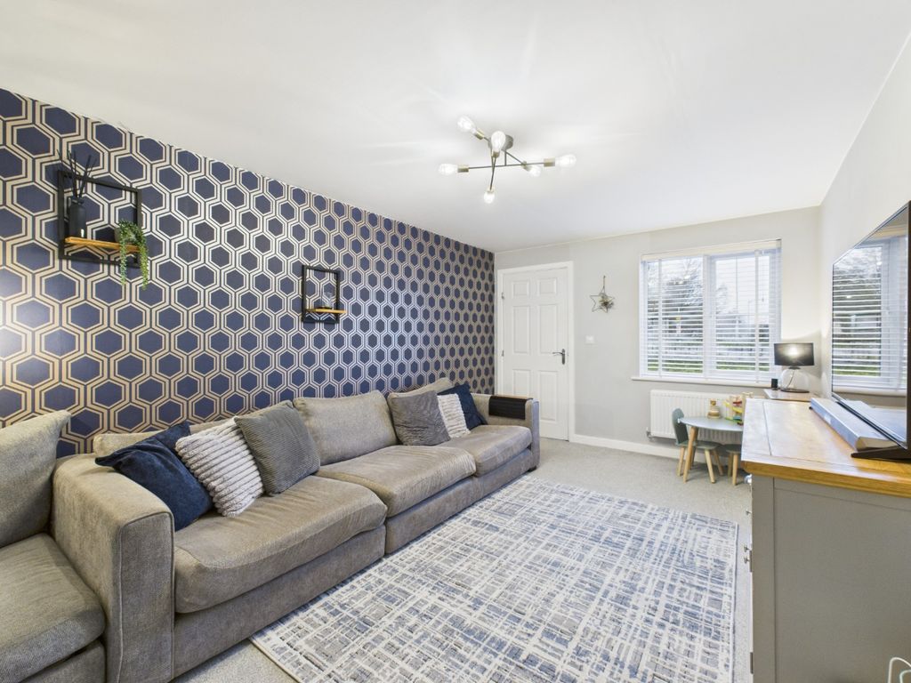 Property photo 2 of 16 4835405