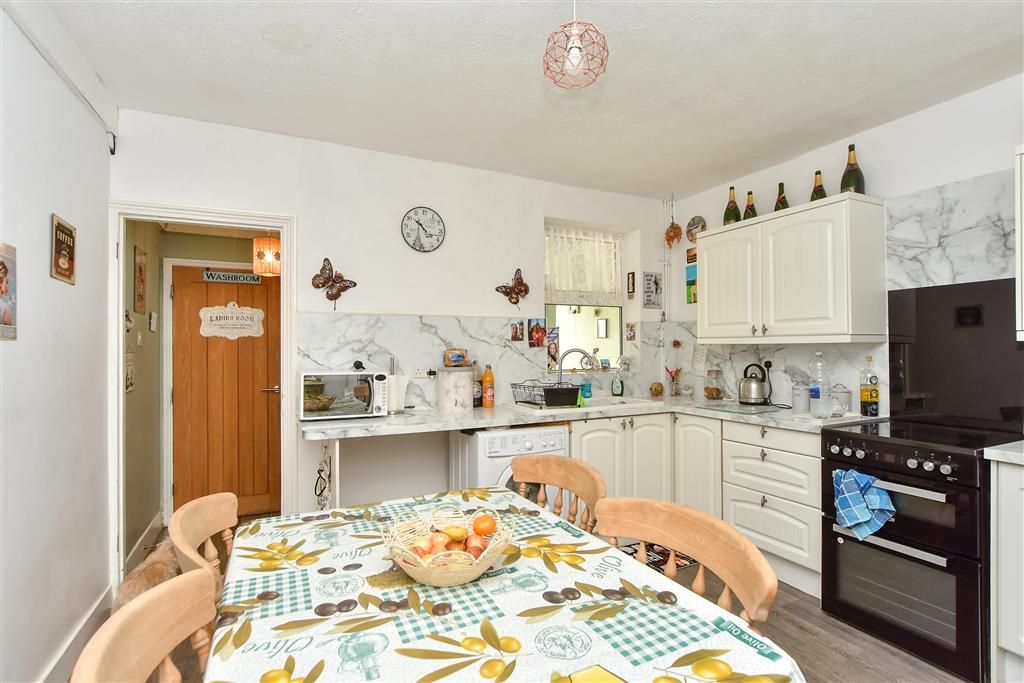 Property photo 3 of 18 Kitchen/Diner
