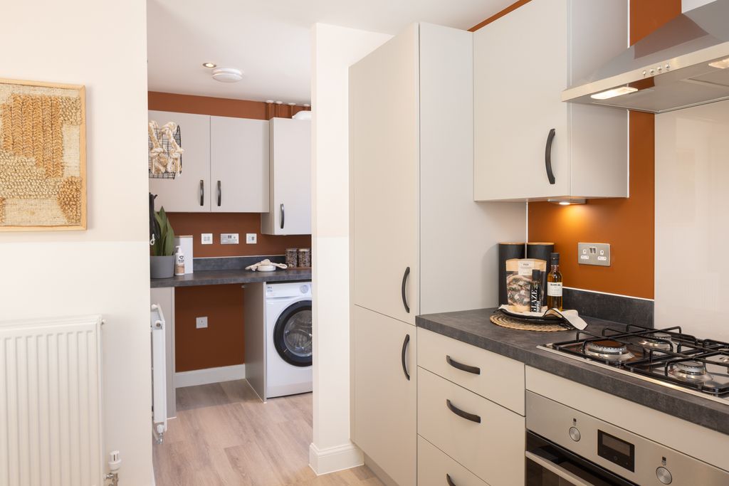 Property photo 3 of 10 Radleigh Hemel