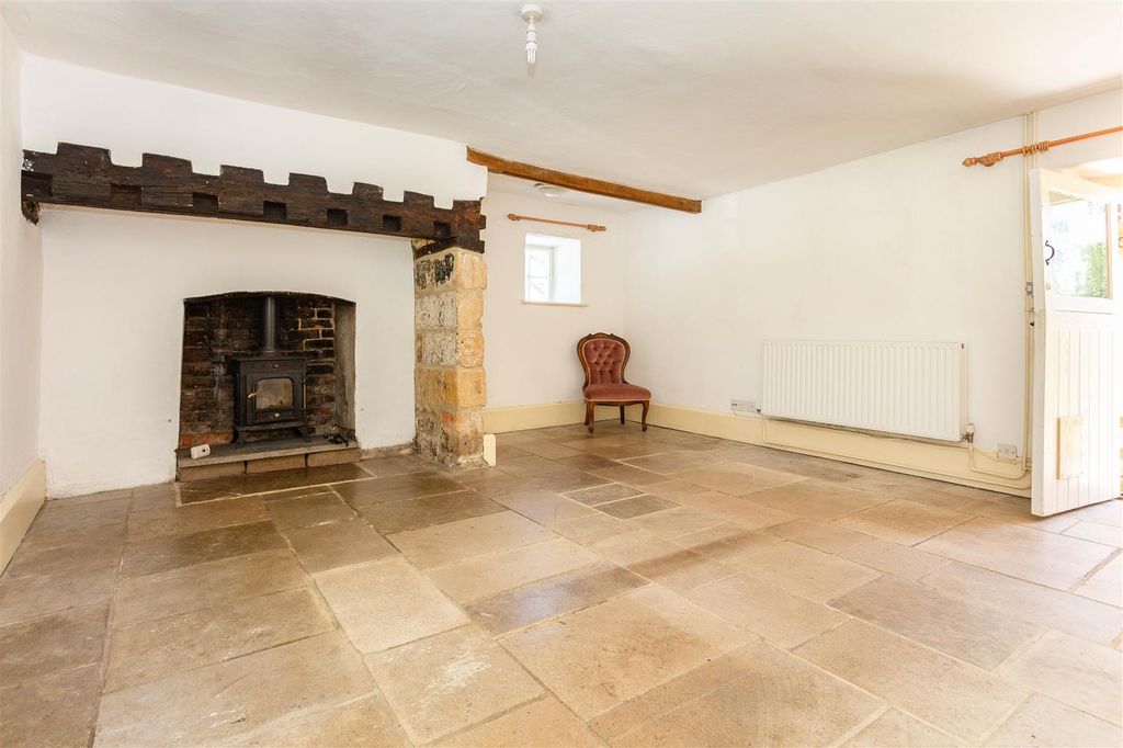 Property photo 2 of 10 Living Room1.Jpg